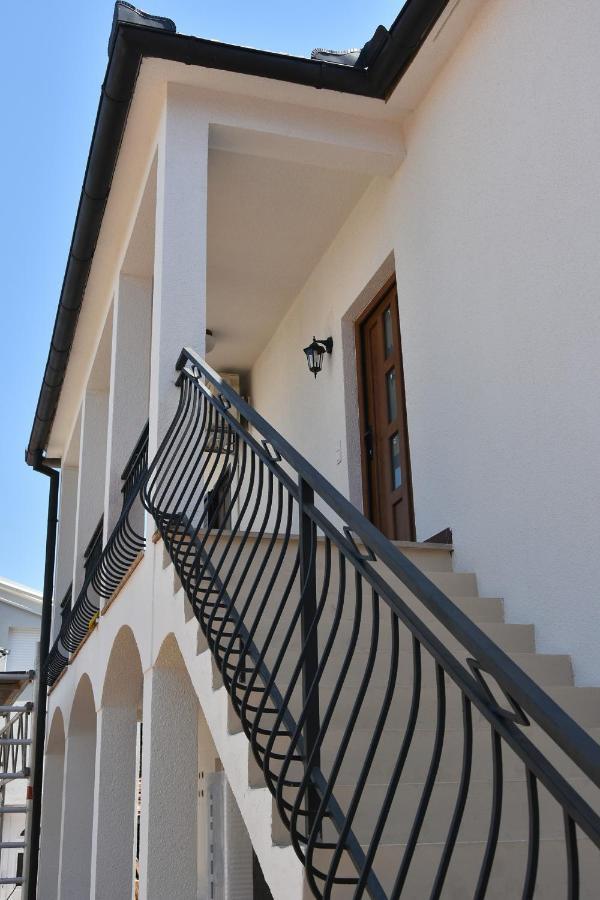 Family Apartment Sara Zadar Exterior photo