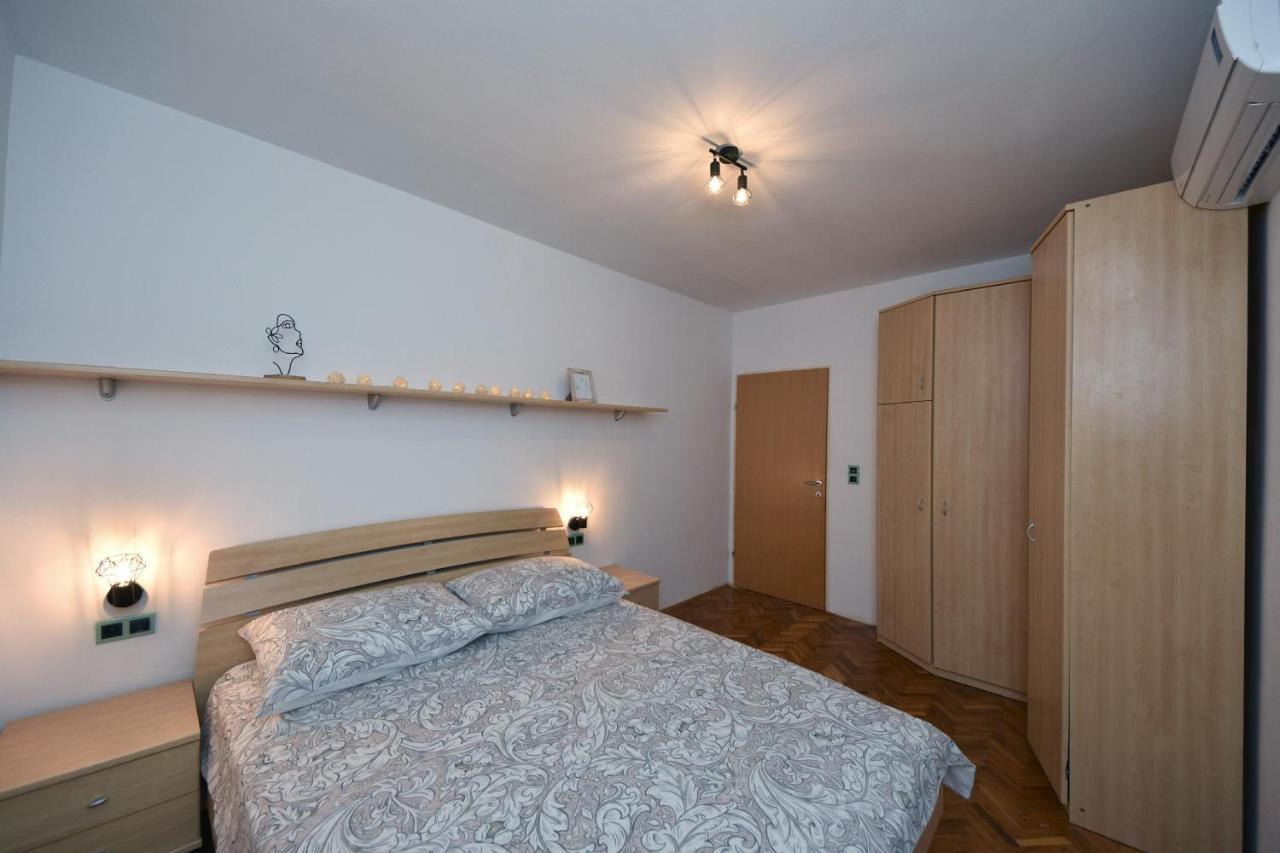 Family Apartment Sara Zadar Exterior photo